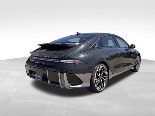 2023 Hyundai IONIQ 6 Limited