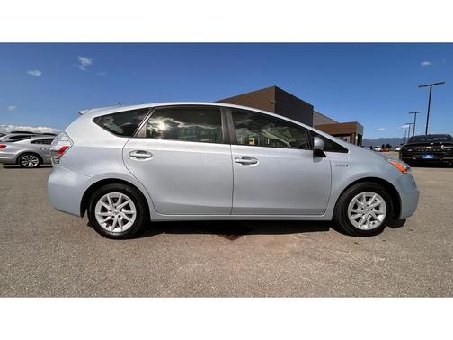 2014 Toyota Prius v Two