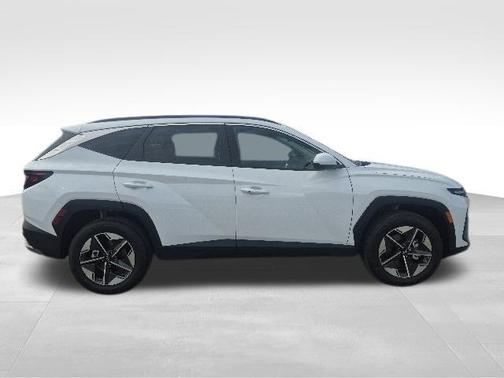 Pearl 2026 Hyundai TUCSON Hybrid SEL