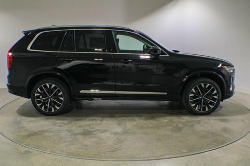 Onyx Black Metallic 2026 Volvo XC90 Ultra, B6 AWD Gas (mild hybrid), Gasoline, Bright, 7 Seats