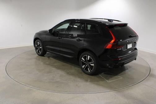 2026 Volvo XC60 B5 Core