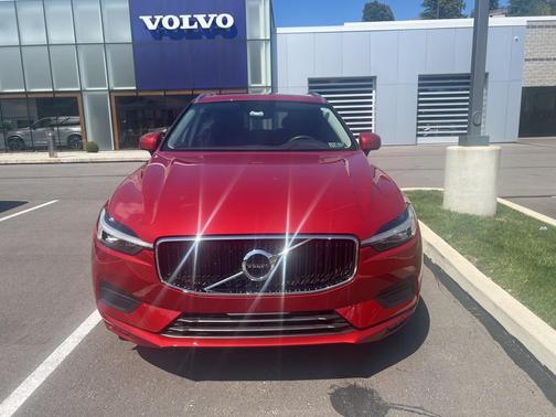 2021 Volvo XC60 T5 Momentum