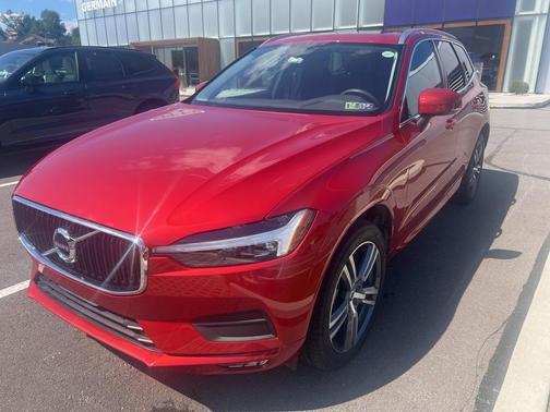2021 Volvo XC60 T5 Momentum
