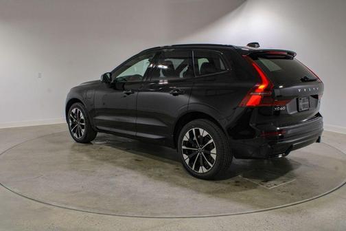Onyx Black Metallic 2026 Volvo XC60 Plug-In Hybrid Plus, T8 AWD Electric/Gasoline, Dark