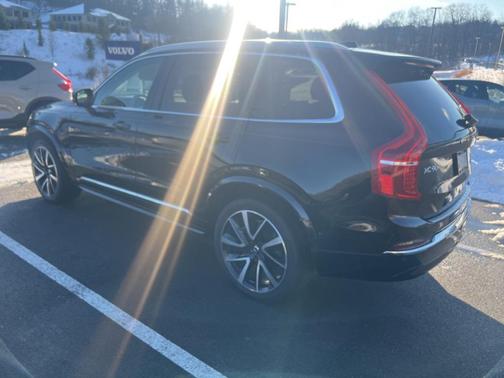 2024 Volvo XC90 B6 Plus Bright Theme 7-Seater