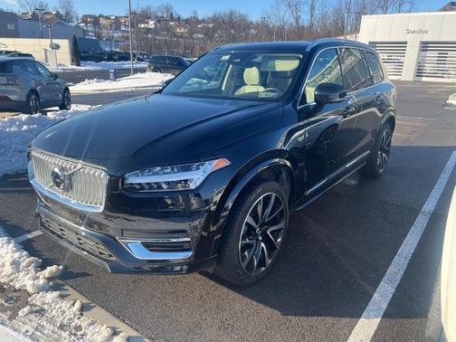 2024 Volvo XC90 B6 Plus Bright Theme 7-Seater