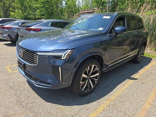 Denim Blue Metallic 2025 Volvo XC90 B5 Core