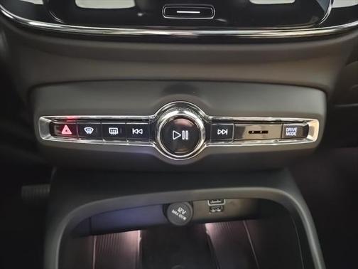 2022 Volvo XC40 T5 Inscription