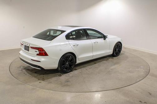 2024 Volvo S60 B5 Plus Black Edition