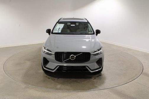 2025 Volvo XC60 Plug-In Hybrid T8 Ultra