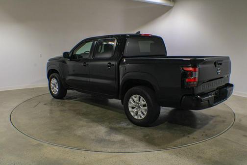 Super Black 2023 Nissan Frontier SV