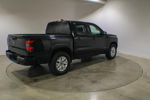 Super Black 2023 Nissan Frontier SV