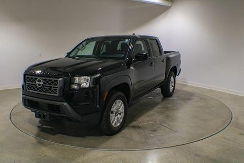 Super Black 2023 Nissan Frontier SV