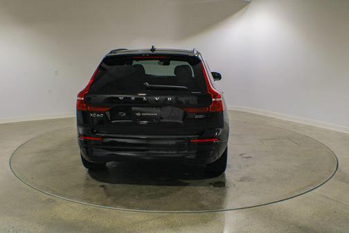 Onyx Black Metallic 2023 Volvo XC60 B5 Core