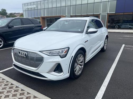 2022 Audi e-tron S Premium Plus
