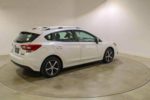 Crystal White Pearl 2020 Subaru Impreza Premium 5-Door