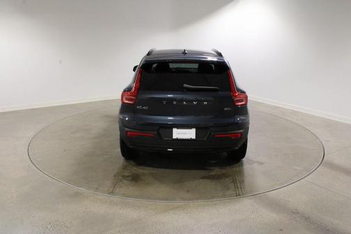 2026 Volvo XC40 B5 Core