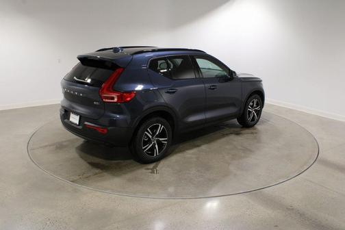 2026 Volvo XC40 B5 Core
