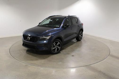 2026 Volvo XC40 B5 Core