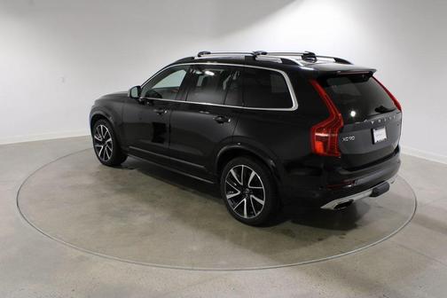 2019 Volvo XC90 T6 Momentum
