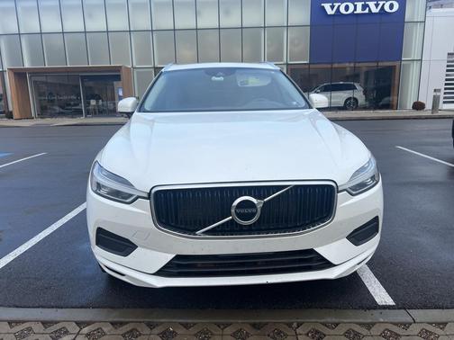 2018 Volvo XC60 T5 Momentum