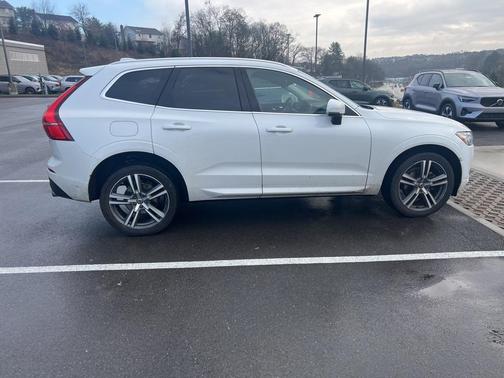 2018 Volvo XC60 T5 Momentum