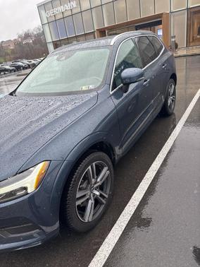 2021 Volvo XC60 T5 Momentum