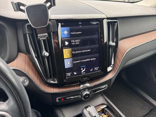 2021 Volvo XC60 T5 Momentum