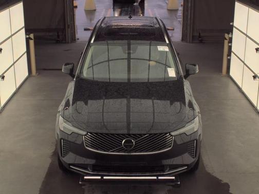 Onyx Black Metallic 2025 Volvo XC90 B6 Plus 7-Seater