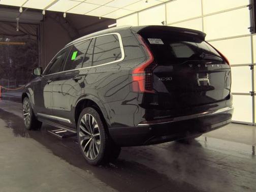 Onyx Black Metallic 2025 Volvo XC90 B6 Plus 7-Seater