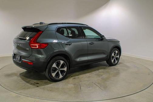 Forest Lake 2026 Volvo XC40 Core, B5 AWD Gas (mild hybrid), Dark