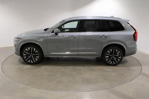 2026 Volvo XC90 Plug-In Hybrid T8 Plus 7-Seater