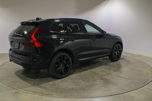 ONYX BLK MET 2026 Volvo XC60 Plug-In Hybrid Black Edition Ultra, T8 AWD Electric/Gasoline, Dark