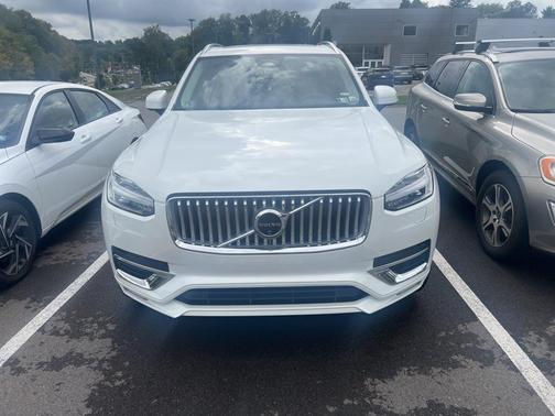 2024 Volvo XC90 B6 Plus Bright Theme 7-Seater
