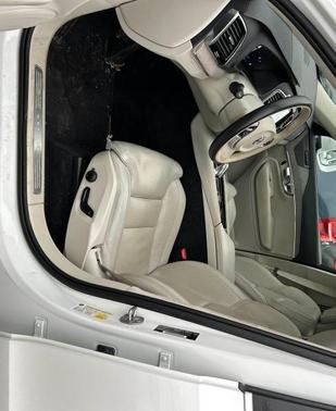 2024 Volvo XC90 B6 Ultimate Bright Theme 7-Seater