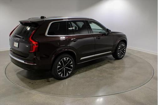 2025 Volvo XC90 Plug-In Hybrid T8 Plus 7-Seater