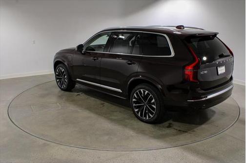 2025 Volvo XC90 Plug-In Hybrid T8 Plus 7-Seater