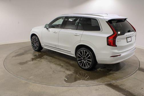 2026 Volvo XC90 B6 Plus 7-Seater