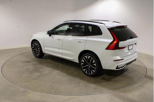 2026 Volvo XC60 B5 Ultra