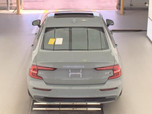 2025 Volvo S60 B5 Core