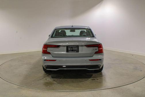 2025 Volvo S60 B5 Core