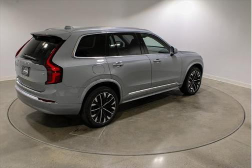 2025 Volvo XC90 Plug-In Hybrid T8 Plus 6-Seater
