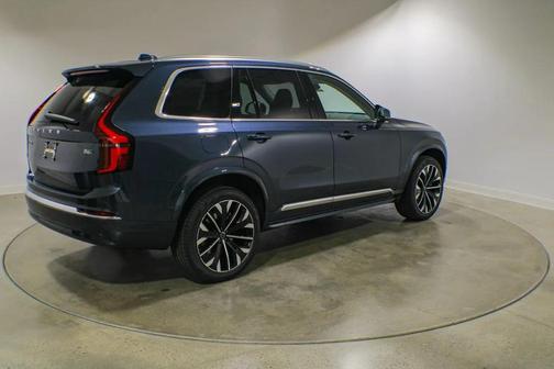 Denim Blue Metallic 2026 Volvo XC90 Ultra, B6 AWD Gas (mild hybrid), Gasoline, Bright, 7 Seats