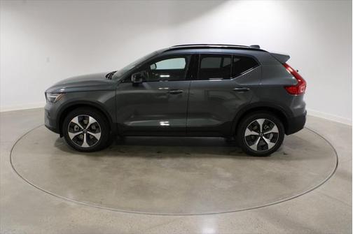 2026 Volvo XC40 B5 Core