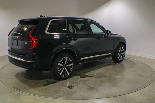 Onyx Black Metallic 2026 Volvo XC90 Plus, B5 AWD Gas (mild hybrid), Gasoline, Bright, 7 Seats