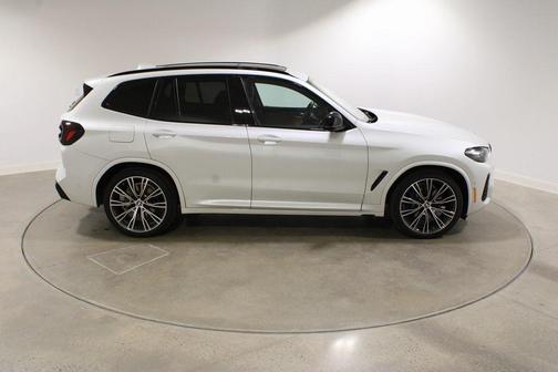 2024 BMW X3 M40i