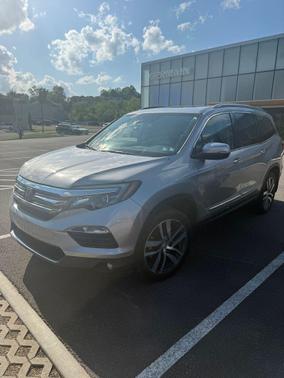 Lunar Silver Metallic 2017 Honda Pilot Touring