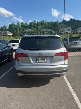 Lunar Silver Metallic 2017 Honda Pilot Touring