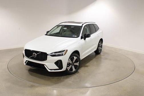2025 Volvo XC60 Plug-In Hybrid T8 Plus