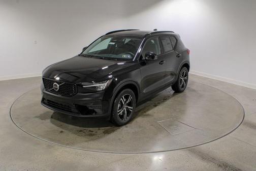 2026 Volvo XC40 B5 Core